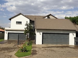 5 Bed House in Hazeldean (Silverlakes Surroundings)