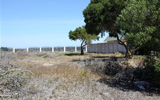 603 m² Land available in Britannia Bay