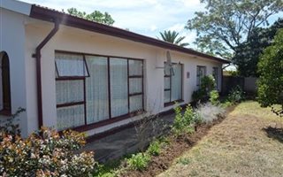 3 Bedroom House in Komani Park