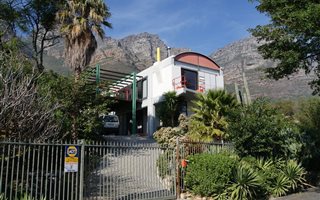 3 Bedroom House in Camps Bay