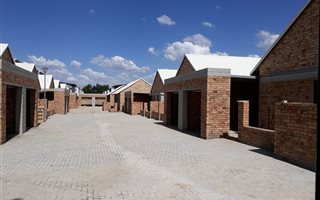 2 Bedroom Cluster in Die Bult