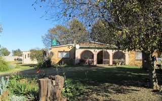 2.1 ha Smallholding in Hillside AH