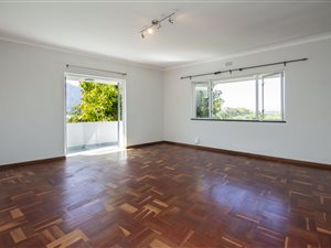 2 Bed Apartment in Claremont Upper