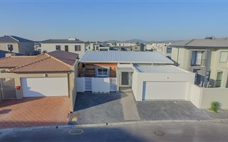 3 Bedroom House in Parklands North