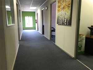776 m² Industrial space in Irene