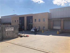 462 m² Industrial space in Longmeadow