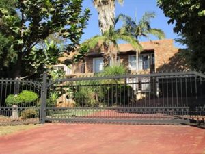 4 Bed House in Akasia