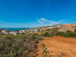 785 m² Land available in De Bakke