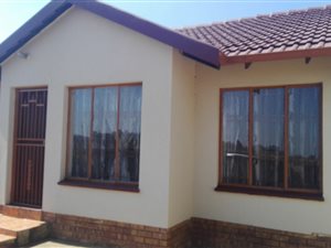 3 Bed House in Villa Liza