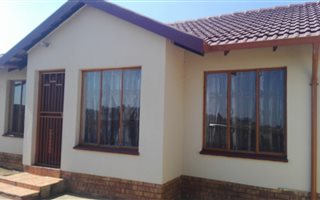 3 Bedroom House in Villa Liza