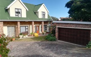 6 Bedroom House in Boknesstrand