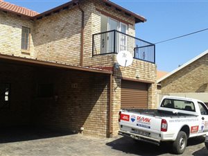 2 Bed Duplex in Eike Park