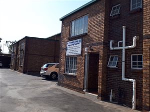 250 m² Industrial space in Westdene