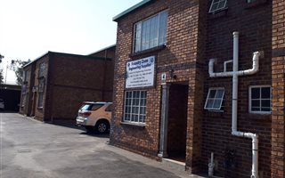 250 m² Industrial space in Westdene