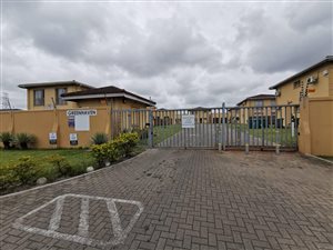 2 Bed Apartment in Veld En Vlei