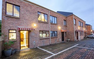 2 Bedroom Townhouse in Loerie Park