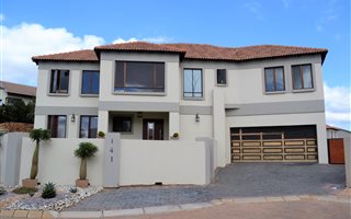 4 Bedroom House in Olympus Country Estate
