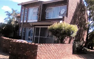 3 Bedroom Townhouse in Flora Gardens