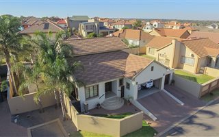 3 Bedroom House in Amberfield