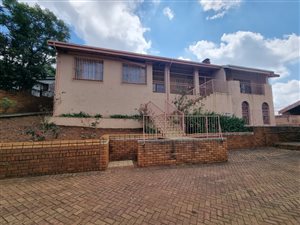 6 Bed House in Laudium