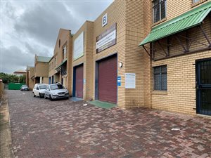 157 m² Industrial space in Strydompark