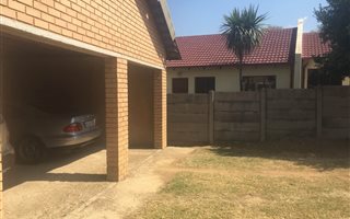 3 Bedroom House in Country View