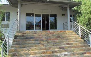 300 m² Office Space in Barbeque Downs
