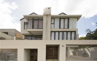 4 Bedroom Apartment in Bantry Bay