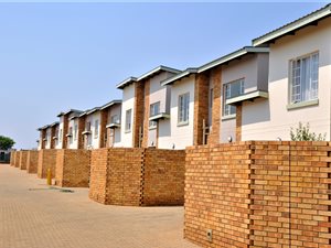 3 Bed Townhouse in Tijger Valley and surrounds