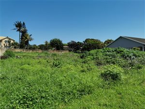 1115 m² Land available in Tongaat Beach