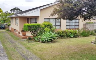 3 Bedroom House in Greenfields