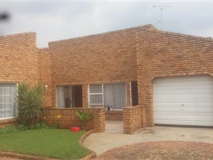 2 Bed Townhouse in Dersley