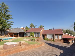 3 Bed House in Roodekrans