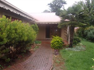 3 Bed Townhouse in Rensburg