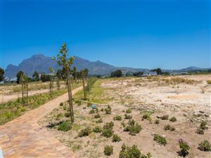 734 m² Land available in Northern Paarl
