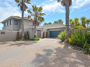 4 Bed House in Sunset Links