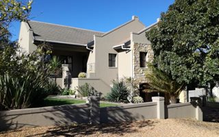 4 Bedroom House in Kanonberg