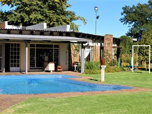 4.4 ha Farm in Rietfontein