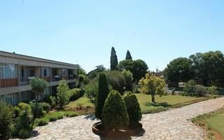 2 Bedroom Apartment in Monument