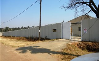 500 m² Commercial space in Cloverdene