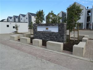 2 Bed Apartment in Burgundy Estate