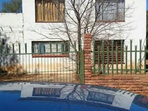6 Bed House in Barkly West