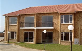 2 Bedroom Apartment in Rynfield