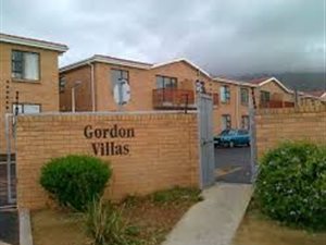 Studio Apartment in Gordons Bay Central