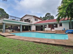 4 Bed House in Forest Hills