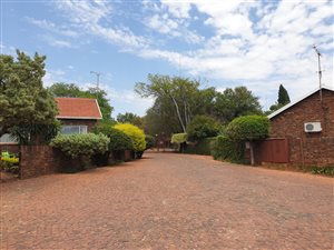 4 Bed Apartment in Faerie Glen