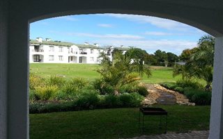 2 Bedroom Apartment in Keurboomstrand