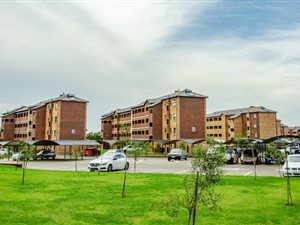 2 Bed Apartment in Derdepoort