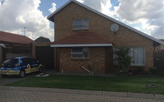 3 Bedroom Cluster in Bonaero Park