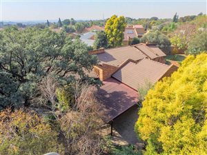 4 Bed House in Aerorand